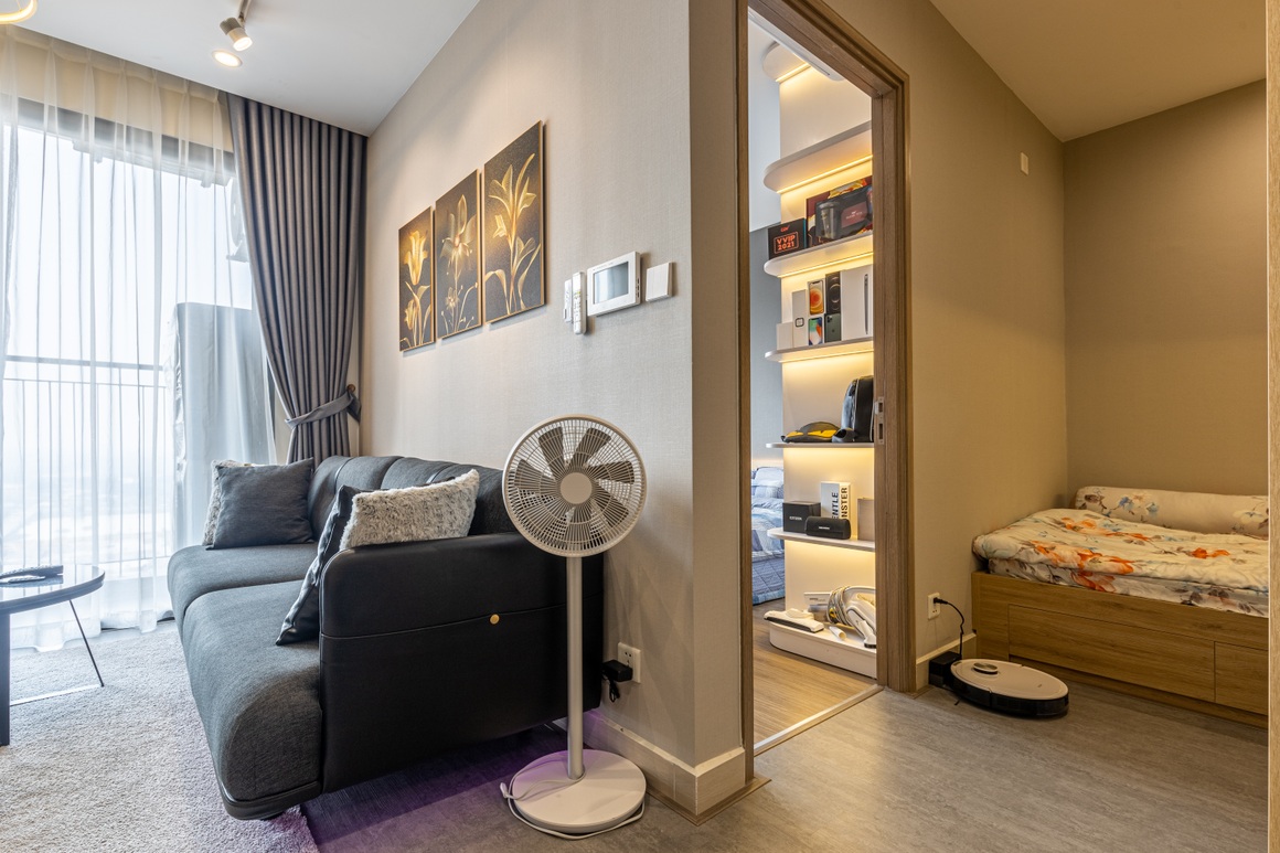 Căn hộ 43 m2 lạ mà sang với nội thất tông đen của chàng trai độc thân - 10 Căn hộ 43 m2 lạ mà sang với nội thất tông đen của chàng trai độc thân - 10