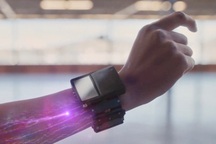 Facebook "khoe" đã tự phát triển được vòng đeo tay thông minh