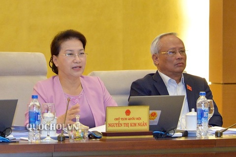 Chủ tịch Quốc hội: Ép uống rượu bia là thứ “văn hóa…  khác lạ”!