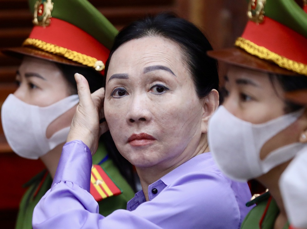 Bà Trương Mỹ Lan có được giảm án tù chung thân? - 2 Bà Trương Mỹ Lan có được giảm án tù chung thân? - 2