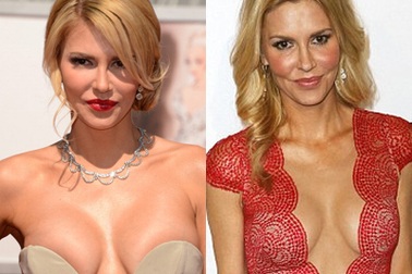 Người đẹp Hollywood chơi nổi bằng váy áo hở hang