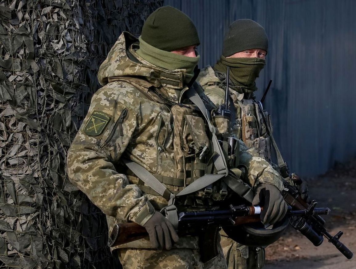Phe ly khai Ukraine đề nghị Tổng thống Putin hỗ trợ quân sự khẩn cấp - 1 Phe ly khai Ukraine đề nghị Tổng thống Putin hỗ trợ quân sự khẩn cấp - 1