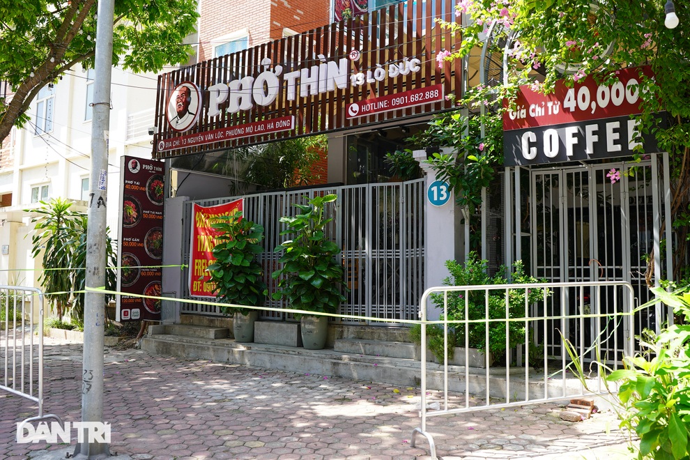 Hà Nội: Phong tỏa tòa chung cư 400 hộ dân và nhiều cửa hàng, quán ăn - 8 Hà Nội: Phong tỏa tòa chung cư 400 hộ dân và nhiều cửa hàng, quán ăn - 8