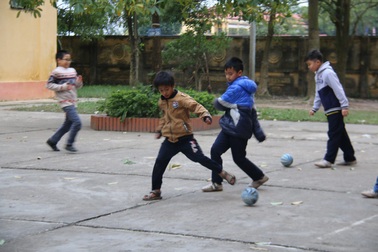 Sáng thứ 2 ở trường cấp 1 của Quang Hải