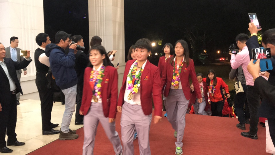 Thủ tướng: Sau các cầu thủ là cả dân tộc, là bản lĩnh, khát vọng Việt Nam - 30 Thủ tướng: Sau các cầu thủ là cả dân tộc, là bản lĩnh, khát vọng Việt Nam - 30