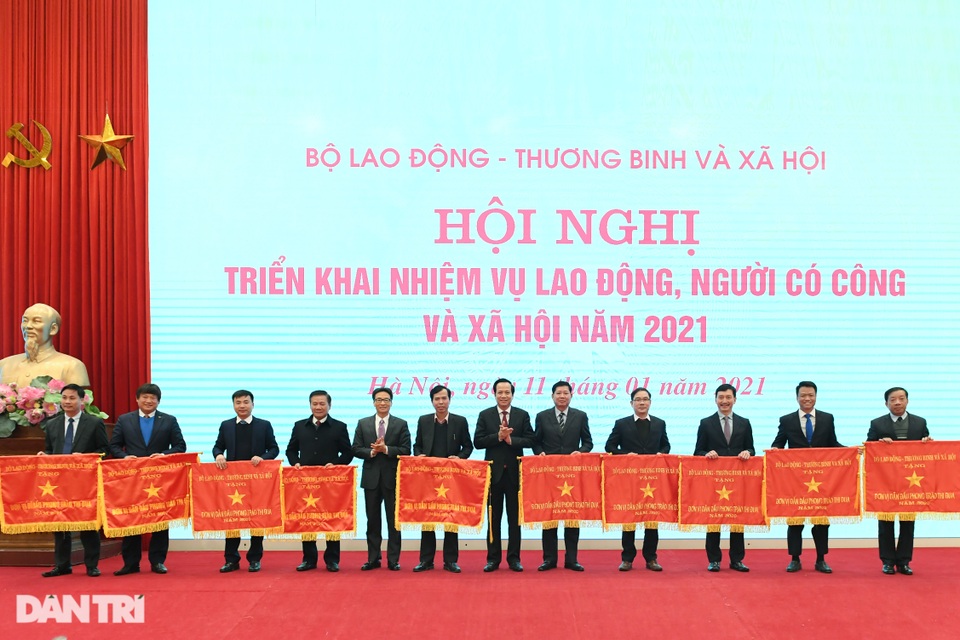 Trả trợ cấp người có công qua bưu điện hạn chế nhầm lẫn, thất thoát - 3 Trả trợ cấp người có công qua bưu điện hạn chế nhầm lẫn, thất thoát - 3