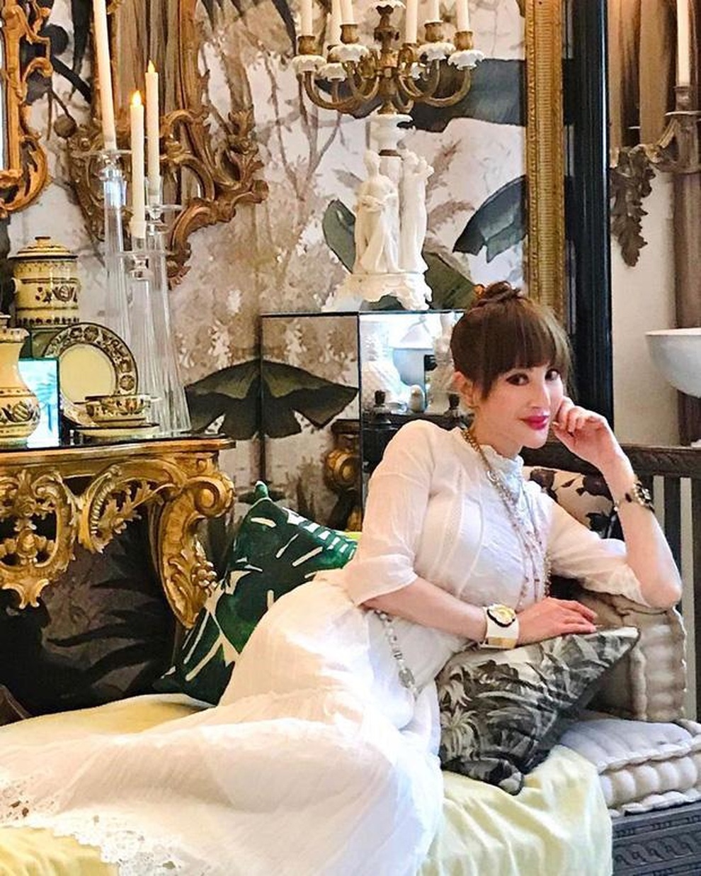 Người đẹp dao kéo Tiết Chỉ Luân gặp tai nạn xe hơi nghiêm trọng - 7 Người đẹp dao kéo Tiết Chỉ Luân gặp tai nạn xe hơi nghiêm trọng - 7