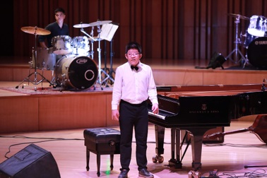 Con trai NSƯT Quốc Tuấn gây xúc động với màn biểu diễn đầy thử thách