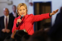 Hillary Clinton sẽ mạnh tay với Trung Quốc nếu đắc cử