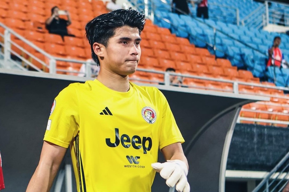 កីឡាករវៀតណាមបង្កើតប្រវត្តិសាស្ត្រនៅក្រៅប្រទេសត្រូវគូប្រកួតវាយបក - ២ Cầu thủ Việt Nam làm nên lịch sử ở nước ngoài, bị đối thủ chơi xấu - 2