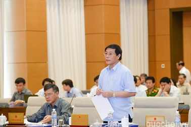 “Bắt người thì hoành tráng, khi xin lỗi lại chưa đầy 2 phút”