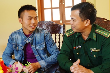 Dạy tiếng Việt trên đất Lào