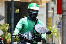 Quá nóng, tài xế giao hàng tắt ứng dụng từ 11h đến 14h vì sợ đột quỵ