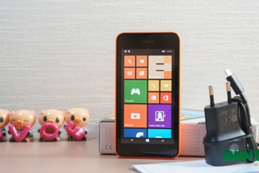 Đập hộp Lumia 530 - chiếc smartphone rẻ nhất hiện nay của Nokia