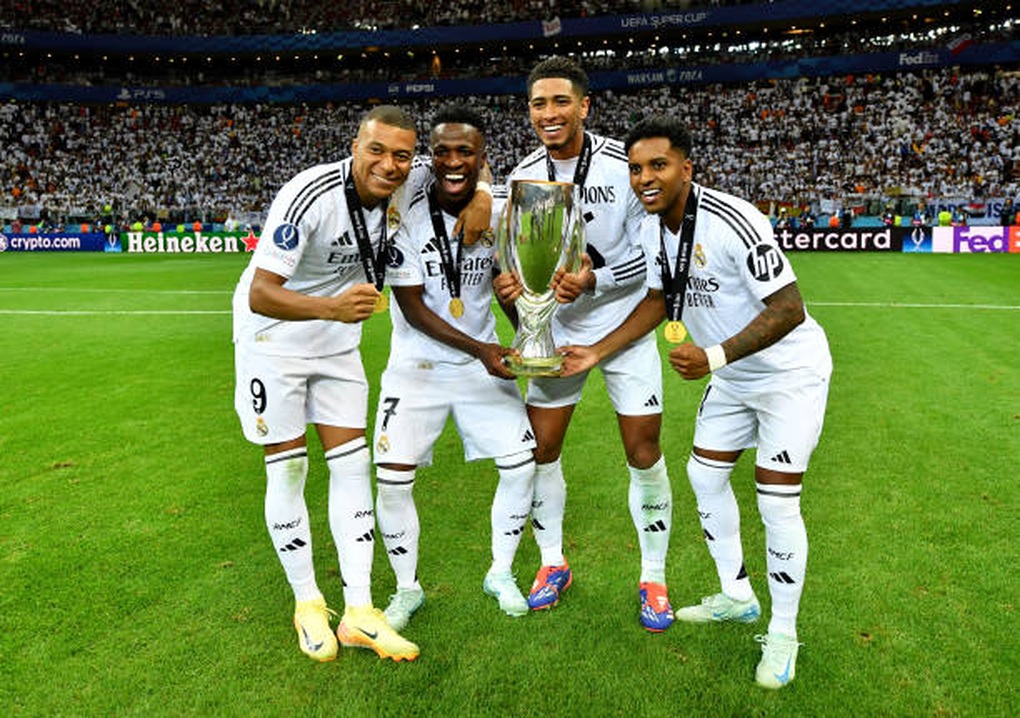 Nợ lương Mbappe, PSG có thể bị cấm tham dự Champions League - 3 Nợ lương Mbappe, PSG có thể bị cấm tham dự Champions League - 3