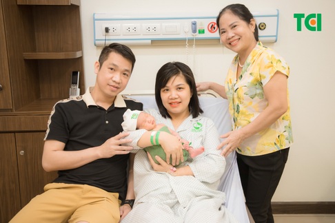 Hy hữu: Mẹ đặt vòng tránh thai vẫn đón "thành viên mới"
