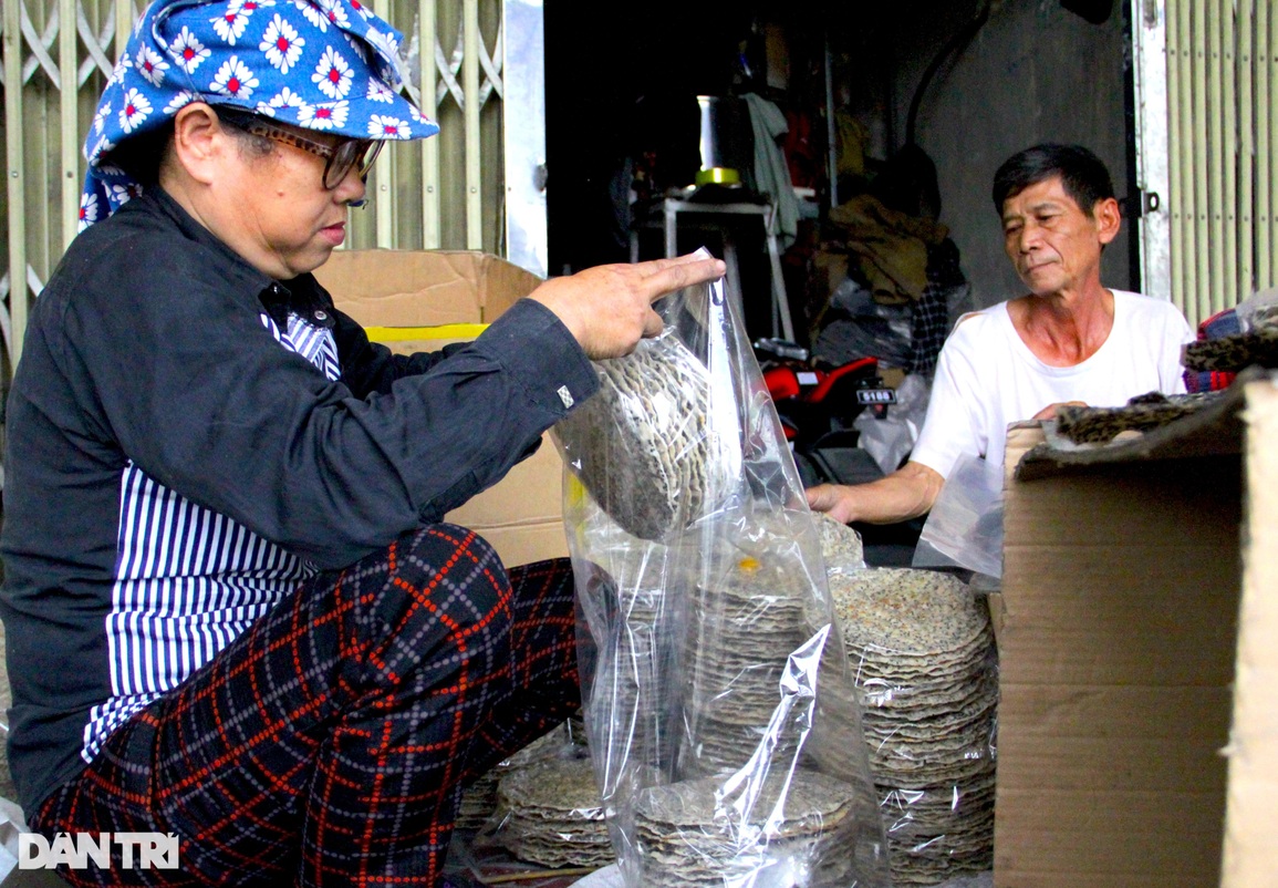 Làng bánh đa 300 tuổi ngày đêm chạy đua với Tết - 7 Làng bánh đa 300 tuổi ngày đêm chạy đua với Tết - 7
