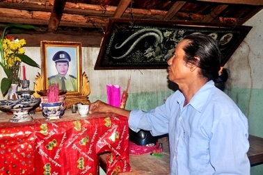 Không được công nhận liệt sĩ vì không... mặc áo phao?