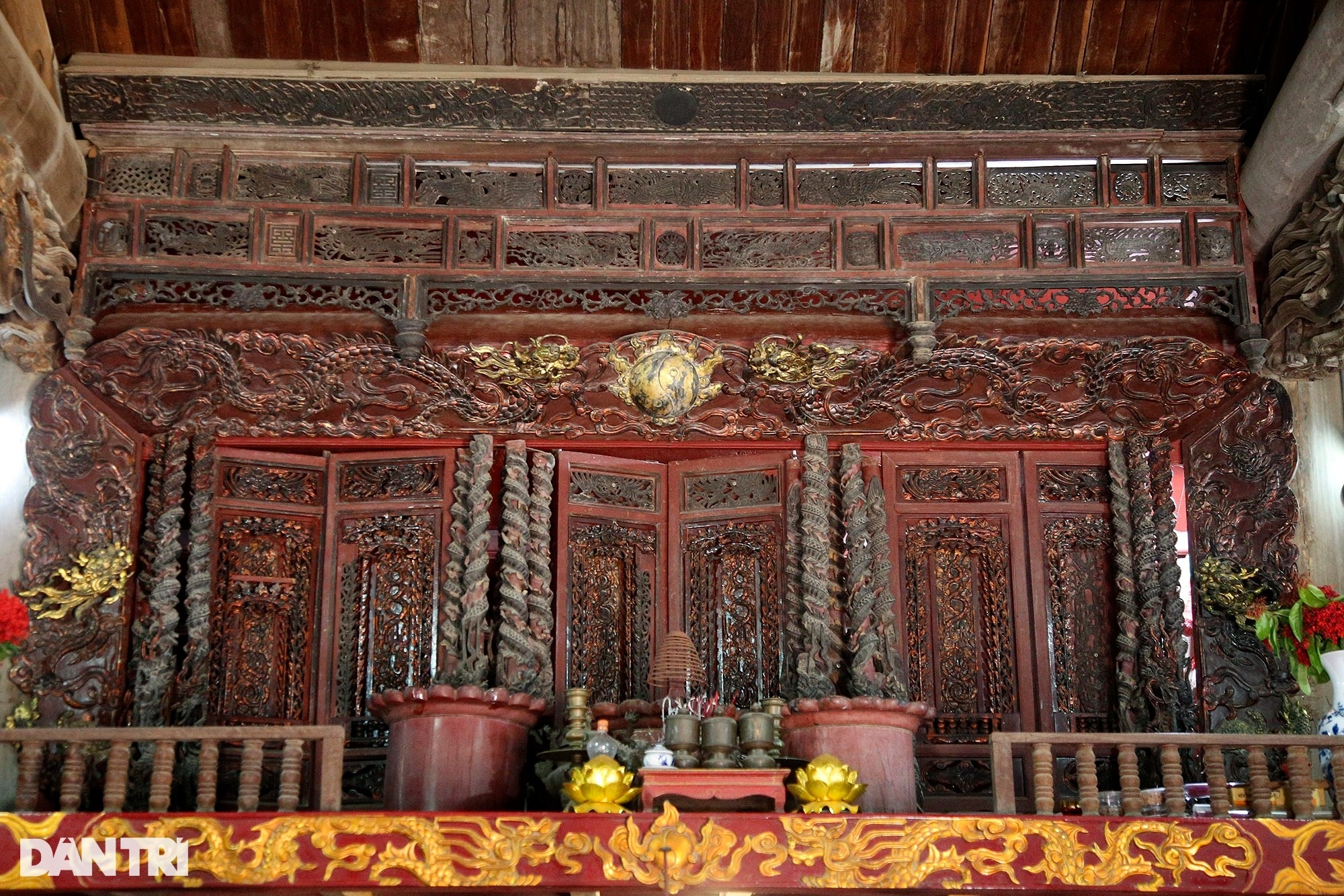 Vũ điệu rồng bên trong ngôi đình cổ ở Hà Nội - 14 Vũ điệu rồng bên trong ngôi đình cổ ở Hà Nội - 14