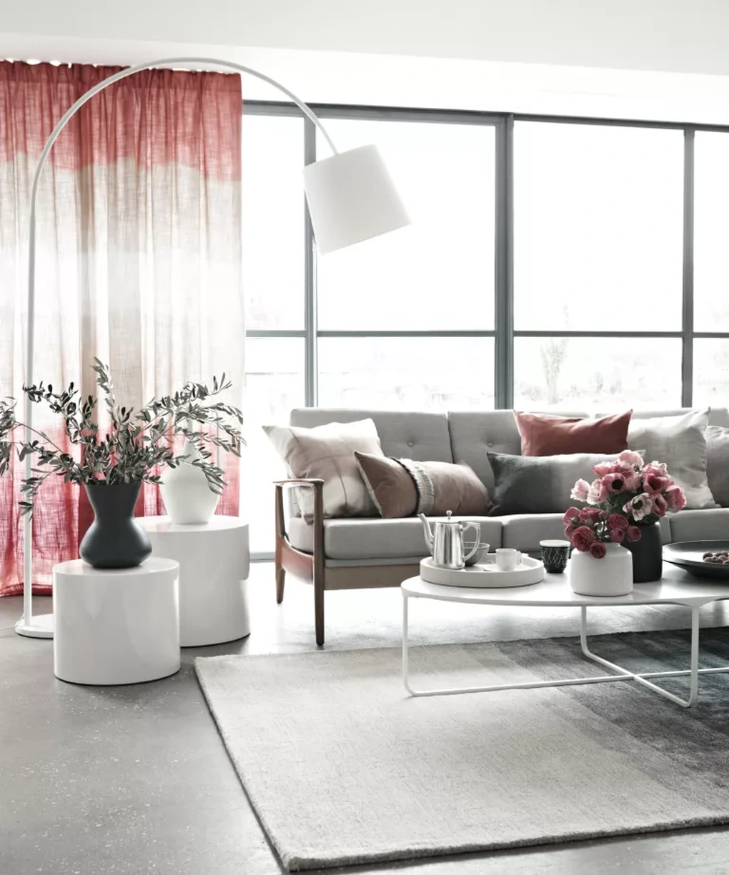 Tại sao chuyên gia phong thủy khuyên không nên đặt sofa trước cửa sổ? - 4 Tại sao chuyên gia phong thủy khuyên không nên đặt sofa trước cửa sổ? - 4