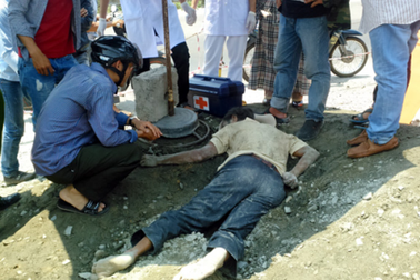 Xử phạt người “bị chôn sống” khi lao vào xe đang thi công QL1A