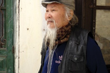 Người đạp xích lô trăm tuổi