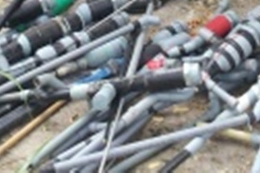 Thanh niên cầm súng tự chế bắn chỉ thiên "dọa" dân