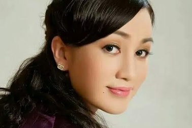 Học trò của Đàm Vĩnh Hưng xót xa đi tìm mẹ