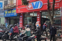 Ninh Bình chỉ đạo xử nghiêm "loạn giá" thuốc, test Covid-19