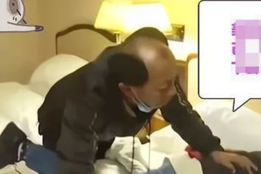 Sau 25 năm kết hôn, vợ run rẩy kể sở thích lạ của chồng