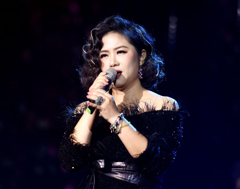 Phương Anh gây bất ngờ với hình ảnh lạ - 1 Phương Anh gây bất ngờ với hình ảnh lạ - 1