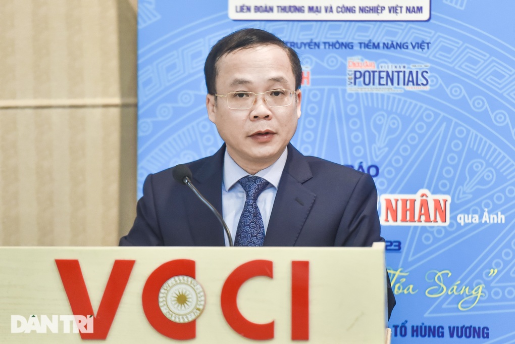Phát động cuộc thi Áo dài Doanh nhân 2023 qua ảnh lần thứ nhất - 2 Phát động cuộc thi Áo dài Doanh nhân 2023 qua ảnh lần thứ nhất - 2