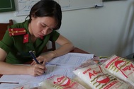 Bắt quả tang cơ sở sản xuất mì chính, hạt nêm giả
