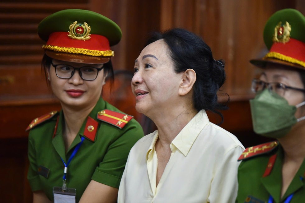 Thoát án chung thân ở giai đoạn 2, bà Trương Mỹ Lan vẫn bị tử hình - 2 Thoát án chung thân ở giai đoạn 2, bà Trương Mỹ Lan vẫn bị tử hình - 2