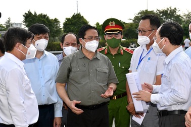 Thủ tướng: Có thể áp dụng biện pháp cao hơn Chỉ thị 16