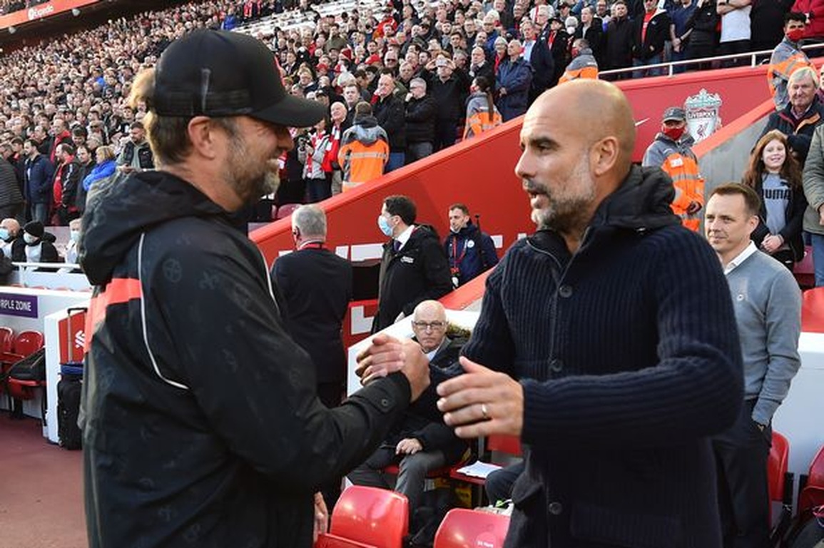 Liverpool được nữ cổ động viên xinh đẹp tiếp lửa trước đại chiến - 3 Liverpool được nữ cổ động viên xinh đẹp tiếp lửa trước đại chiến - 3