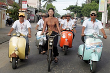 Diễu hành xe cổ và hành trình di sản