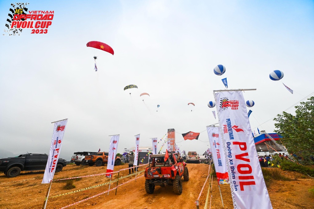 Khai mạc giải đua off-road lớn nhất Việt Nam mang tên nhà tài trợ PVOIL - 1 Khai mạc giải đua off-road lớn nhất Việt Nam mang tên nhà tài trợ PVOIL - 1