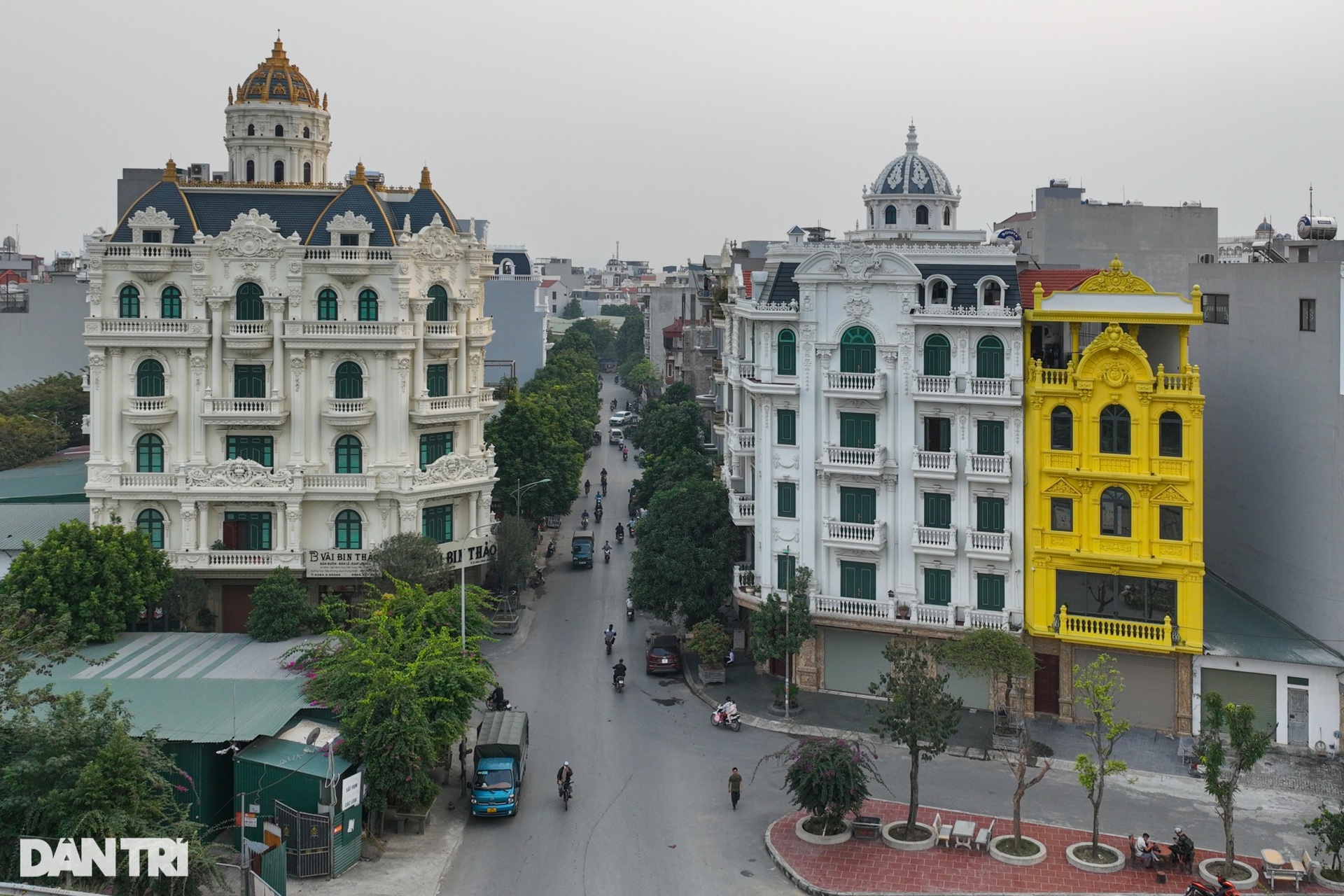 Chiêm ngưỡng những biệt thự, lâu đài ở ngôi làng giàu có bậc nhất miền Bắc - 12 Chiêm ngưỡng những biệt thự, lâu đài ở ngôi làng giàu có bậc nhất miền Bắc - 12