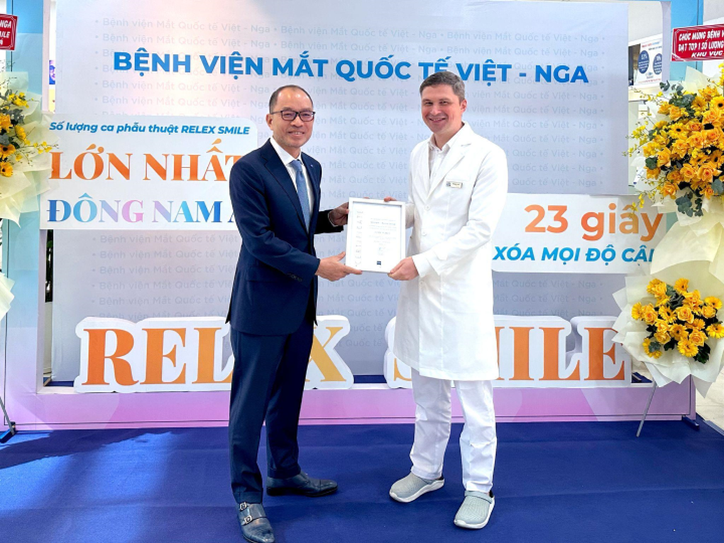 Bệnh viện Mắt Quốc Tế Việt - Nga nhận giải Phẫu thuật Relex Smile nhiều nhất Đông Nam Á - 1 Bệnh viện Mắt Quốc Tế Việt - Nga nhận giải Phẫu thuật Relex Smile nhiều nhất Đông Nam Á - 1