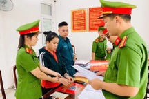 Vay tiền của nhiều người để đầu tư trên mạng rồi lừa chiếm đoạt