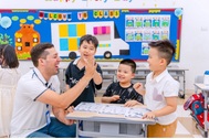 Thành tích hay hạnh phúc: Đâu là lựa chọn tốt cho con?