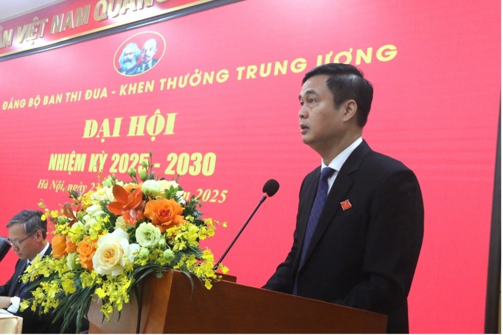 Tạo phong trào thi đua như dòng thác cách mạng, nhân lên những điều tốt - 1 Tạo phong trào thi đua như dòng thác cách mạng, nhân lên những điều tốt - 1