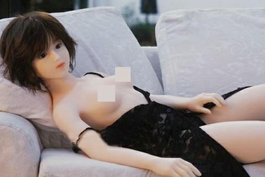 Lúng túng với quà tặng đồ chơi kích dục