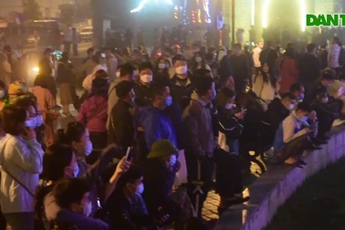 Sa Pa đông nghẹt khách du lịch lúc nửa đêm