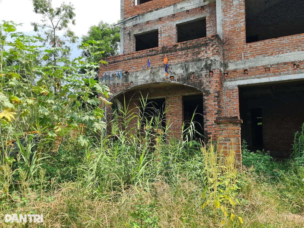 Nhà đầu tư sẵn tiền chực chờ thị trường bất động sản tạo đáy - 2