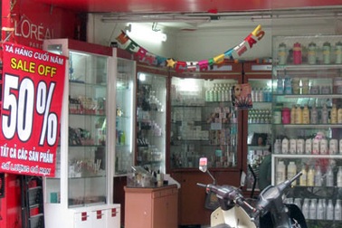 Thị trường mỹ phẩm: "Bát nháo" thật giả 