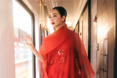 Hoa hậu Giáng My ưa chuộng phong cách cổ điển, hoài niệm với ga Sài Gòn