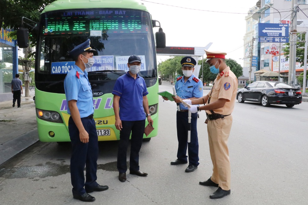 Ninh Bình siết chặt người về từ Hà Nội và các tỉnh phía Nam - 2 Ninh Bình siết chặt người về từ Hà Nội và các tỉnh phía Nam - 2