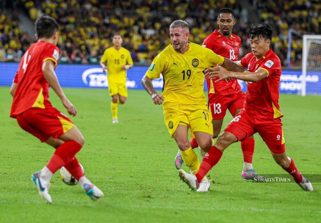 Bóng đá Malaysia nên nhìn lại mình thay vì theo kiện FIFA đến cùng - 1